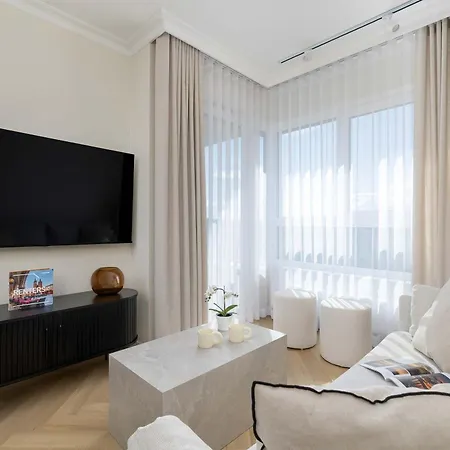 Apartment Prandoty Stylish With Balcony & Parking In Cracow Old Town By Renters Prestige
